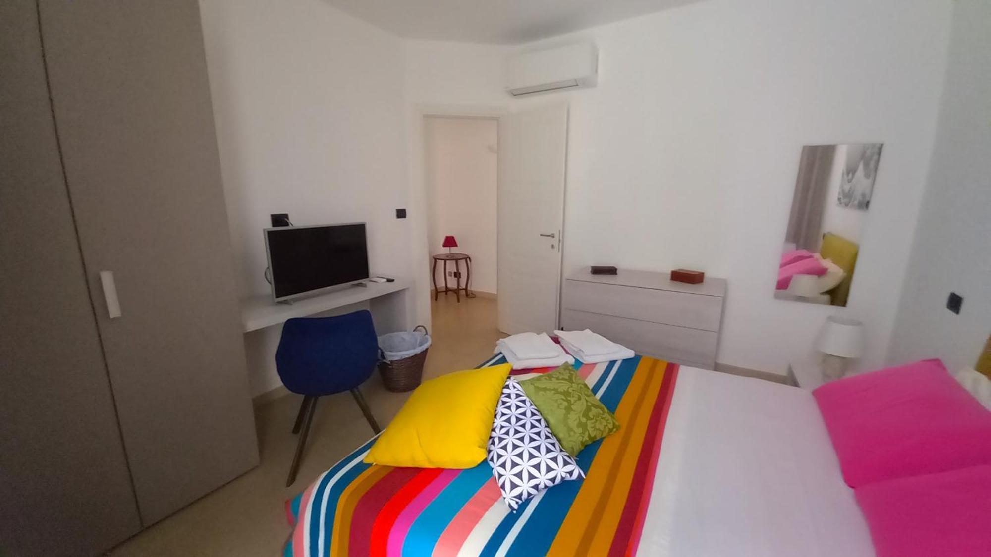 גיארדיני נאקסוס Kalimera Guest House מראה חיצוני תמונה